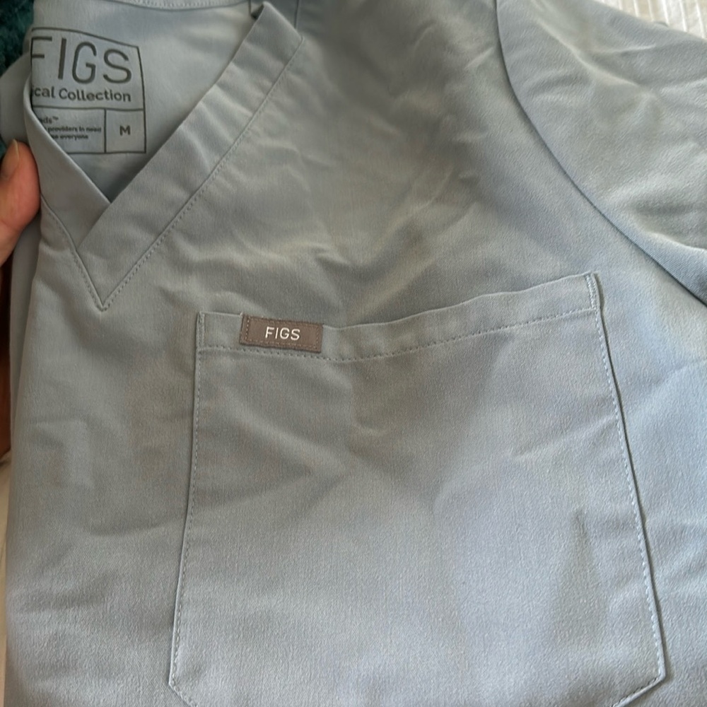 Selling Figs Scrubs have different colors
